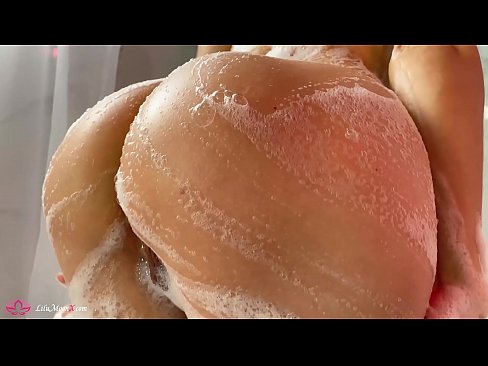 ❤️ Bà thủ dâm âm hộ với máy rung đến cực khoái mãnh liệt trong vòi hoa sen ❤  Fucking  tại chúng tôi  ❌